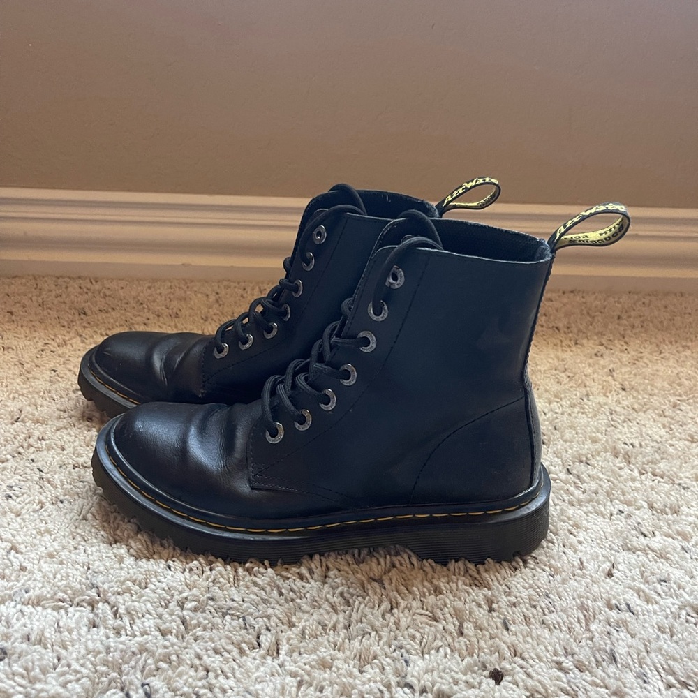 Doc Martins - Picture 4 of 4